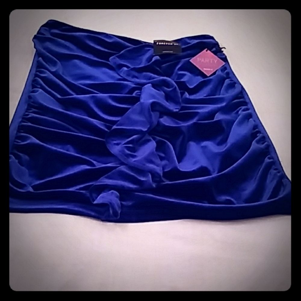 FOREVER 21 RUFFLED CRUSHED VELVET SKIRT
